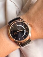 Reloj Q&Q Unisex negro con calendario
