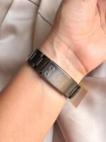 Reloj Q&Q Unisex negro con calendario - Imagen 4