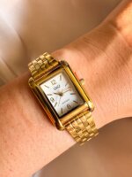 Reloj QYQ Q25C-002PY DORADO