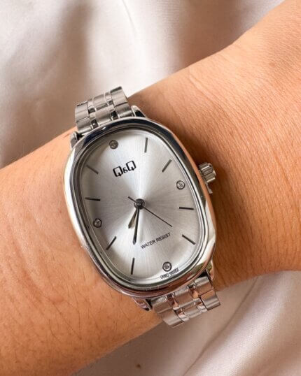 RELOJ QYQ Q06C-002PY VINTAGE PLATEADO